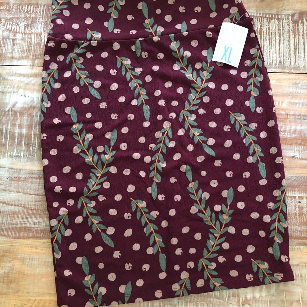 XL BNWT LuLaRoe Cassie Pencil Skirts (Lot of 4) - Picture 6 of 8